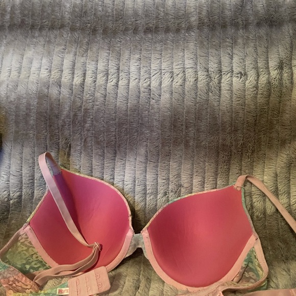 Victoria’s Secret PINK multi rainbow color leopard lace push up bra - Picture 2 of 4